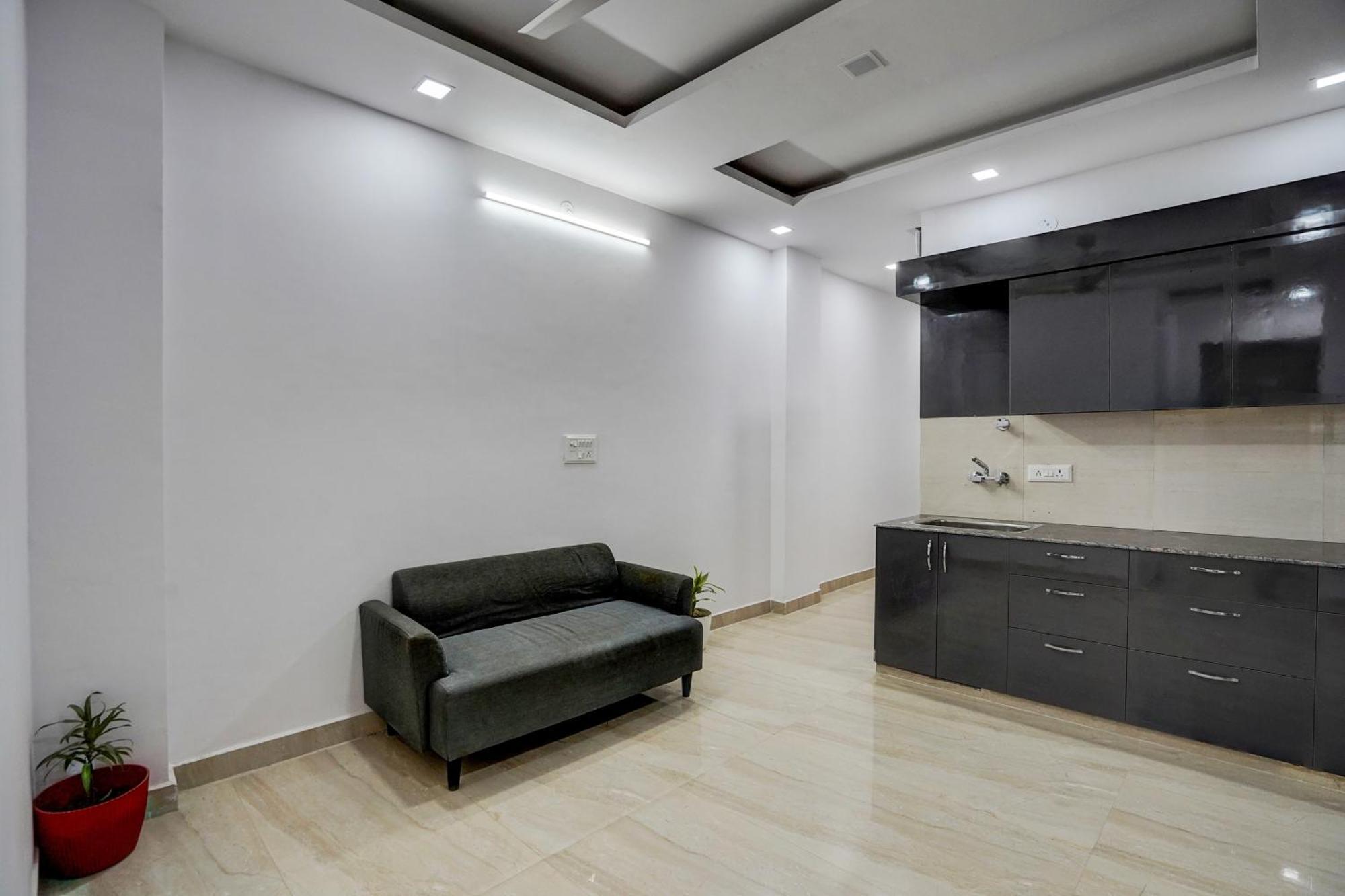 Townhouse Cloud Bay Hotell Gurgaon Exteriör bild